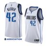 mavericks maxi kleber white 2022 23association edition swingman jersey